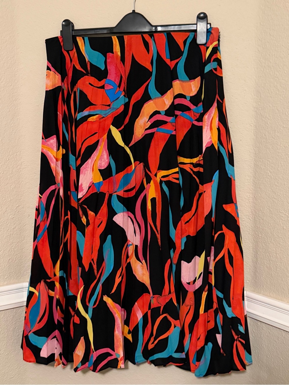 Black Multicolor Abstract Maxi Skirt with Vibrant Print